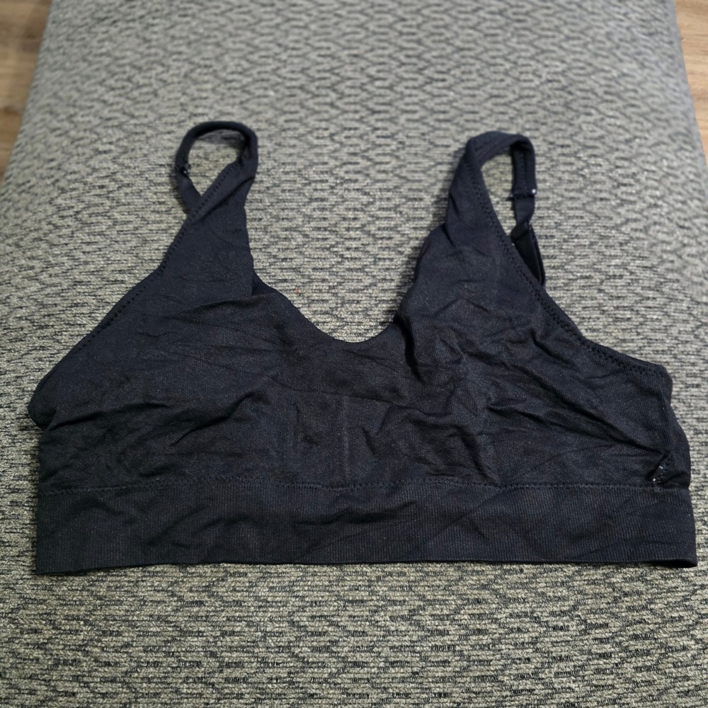 Dip Seamless‎ Bralette Womens 2X Black Good Adjustable Straps V-Neck Ribbed